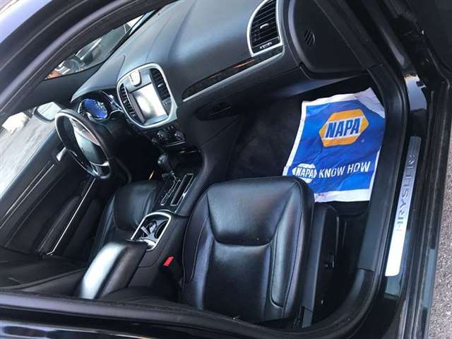 Chrysler 300 2014 photo 4